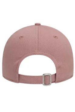 Casual cap rose