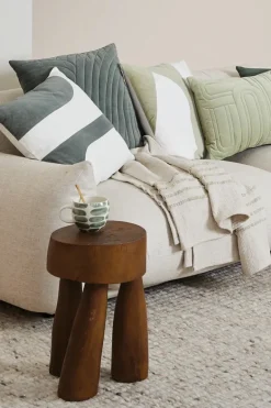 Home deco accessoires bruin
