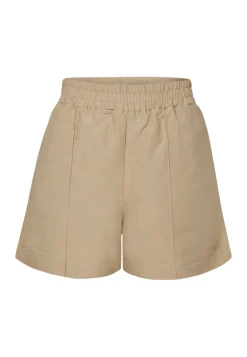 Vero Short Sand